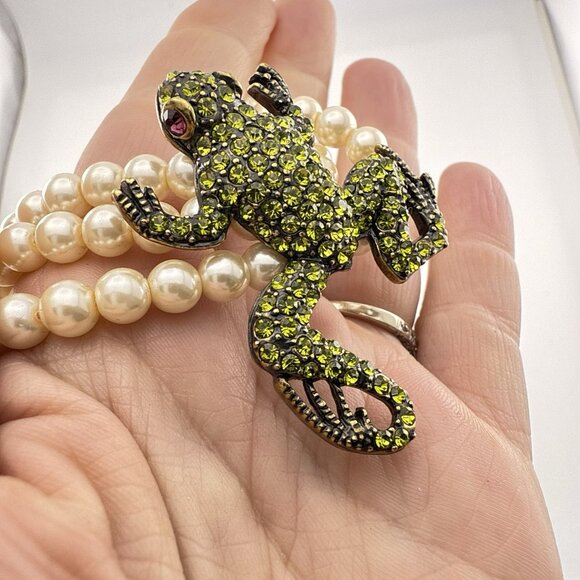 Heidi Daus Necklace Frog Toad Green Kissing Frog Pearl Crystal Triple Strand - Picture 14 of 15